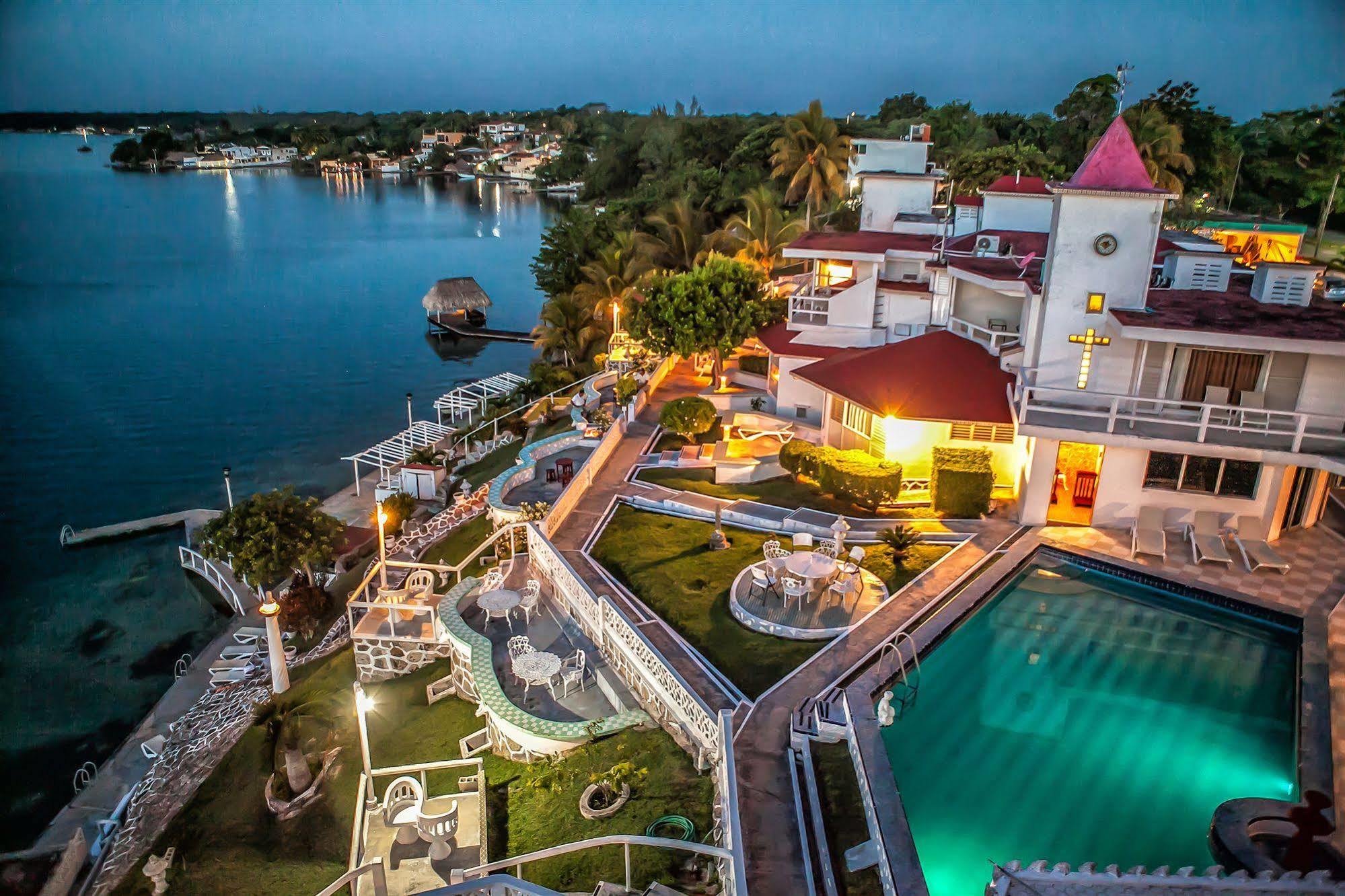 Hotel Laguna Bacalar Exteriér fotografie